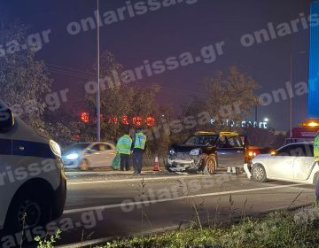 Μετωπική σύγκρουση οχημάτων στη Λάρισα – Τέσσερις τραυματίες