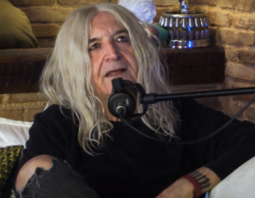 Νίκος Καρβέλας για Πάνο Ρούτσι: «Ήταν μια καλή επαναστατική κίνηση από έναν άνθρωπο που τον ξεφτιλίζουν»