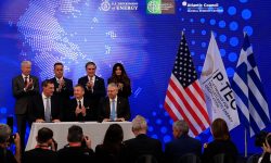 Συμφωνία ανάμεσα σε ExxonMobil, HELLENiQ Energy και Energean για τους υδρογονάνθρακες στο Ιόνιο – Η πρώτη γεώτρηση μετά από 40 χρόνια