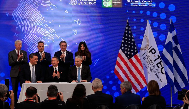 Συμφωνία ανάμεσα σε ExxonMobil, HELLENiQ Energy και Energean για τους υδρογονάνθρακες στο Ιόνιο – Η πρώτη γεώτρηση μετά από 40 χρόνια