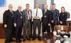 Συνάντηση του πρωθυπουργού με αντιπροσωπεία της ομογενειακής οργάνωσης AHEPA