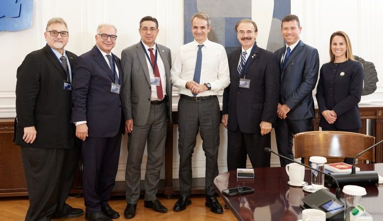 Συνάντηση του πρωθυπουργού με αντιπροσωπεία της ομογενειακής οργάνωσης AHEPA