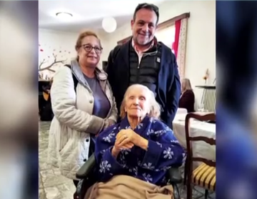 Ενθαρρυντικές ενδείξεις για την Μέλπω Ζαρόκωστα: «Ανακτά την επικοινωνία, αναγνωρίζει τα οικεία πρόσωπα και χαμογελάει»