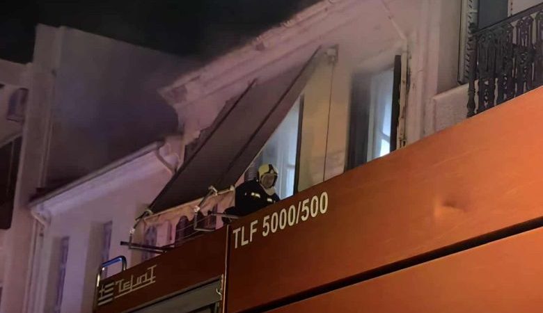 Ξέσπασε φωτιά σε σπίτι στην Πάτρα – Απεγκλωβίστηκε ηλικιωμένη γυναίκα