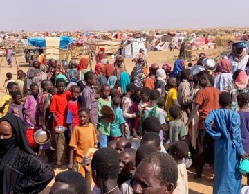 Εκρήξεις ακούστηκαν κοντά στο Χαρτούμ, παρά την ανακοίνωση των παραστρατιωτικών ότι συμφώνησαν σε ανθρωπιστική εκεχειρία