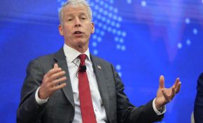 Κρις Ράιτ: Οι ΗΠΑ επικροτούν την Ελλάδα για τον κάθετο διάδρομο φυσικού αερίου