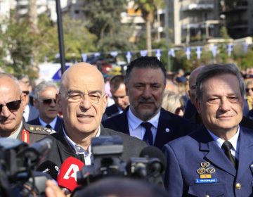 Δένδιας: Εικόνες από το μέλλον, το παρόν και την ιστορία της Πολεμικής μας Αεροπορίας στον Φλοίσβο