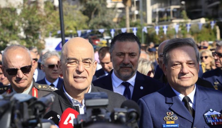 Δένδιας: Εικόνες από το μέλλον, το παρόν και την ιστορία της Πολεμικής μας Αεροπορίας στον Φλοίσβο