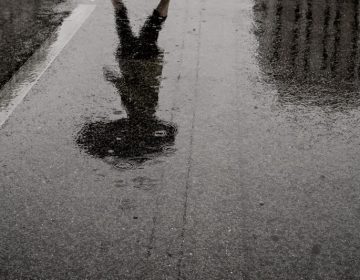 Καιρός: Συννεφιασμένη η Κυριακή 9/11 με τοπικές βροχές