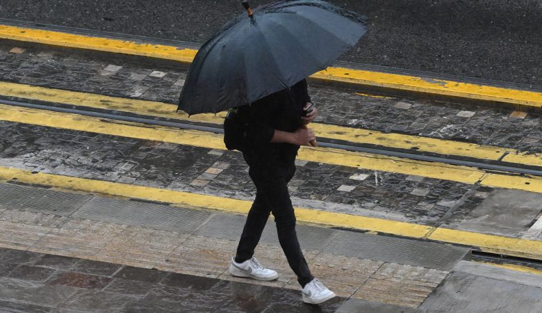 Καιρός: Με βροχές και καταιγίδες η Τετάρτη 26/11