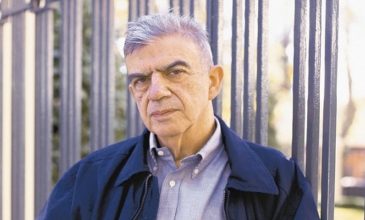 Μένης Κουμανταρέας: Επιστρέφουν στη φυλακή οι δύο Ρουμάνοι που καταδικάστηκαν για τη δολοφονία του συγγραφέα