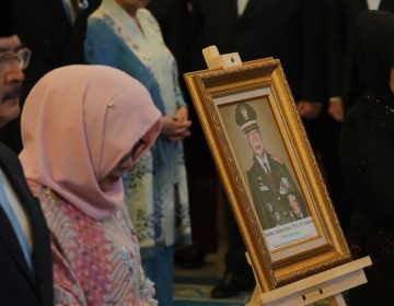 Η Ινδονησία αναγορεύει «εθνικό ήρωα» τον πρώην δικτάτορα Σουχάρτο