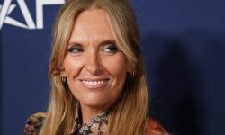 Η Τόνι Κολέτ και η Μίλι Άλκοκ πρωταγωνίστριες στο θρίλερ επιβίωσης «Hot Mother»