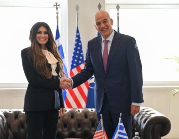 Την Γκίλφοϊλ υποδέχθηκε στο Πεντάγωνο ο Δένδιας 