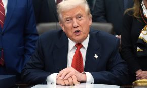 Τραμπ: Συνεχίζονται με πλήρη ισχύ τα πλήγματα στο Ιράν