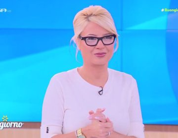 Με… νέο λουκ η Φαίη Σκορδά: «’Εχω μια πάθηση στα μάτια»