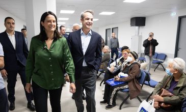 Ο Μητσοτάκης στο νέο Κέντρο Πιστοποίησης Αναπηρίας του Πειραιά: «Η νέα εικόνα των ΚΕΠΑ όπως τη θέλουμε, όπως αξίζουν σε μια ευρωπαϊκή χώρα»