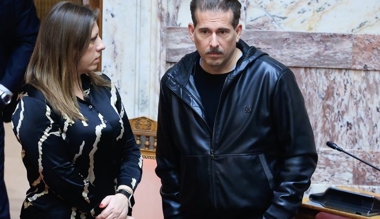 Παραιτήθηκε ο βουλευτής της Πλεύσης Ελευθερίας Διαμαντής Καραναστάσης – «Η ανοχή μου στη βρομιά έχει όρια»