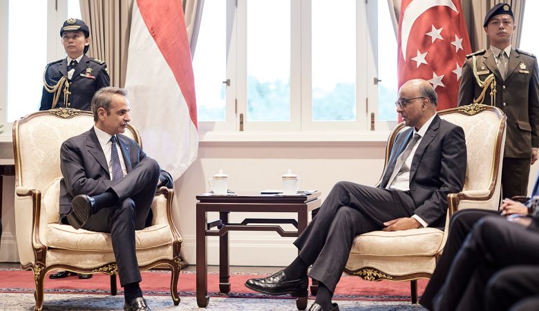 Συνάντηση Μητσοτάκη με τον πρωθυπουργό και τον πρόεδρο της Σιγκαπούρης – «Είναι πραγματική χαρά να βρίσκομαι εδώ. Είμαστε και οι δύο ναυτιλιακές χώρες»