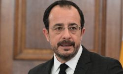 Σε κοινή συνάντηση με την προσωπική απεσταλμένη του γγ του ΟΗΕ συμφώνησαν ο Νίκος Χριστοδουλίδης και ο Τουφάν Ερχιουρμάν