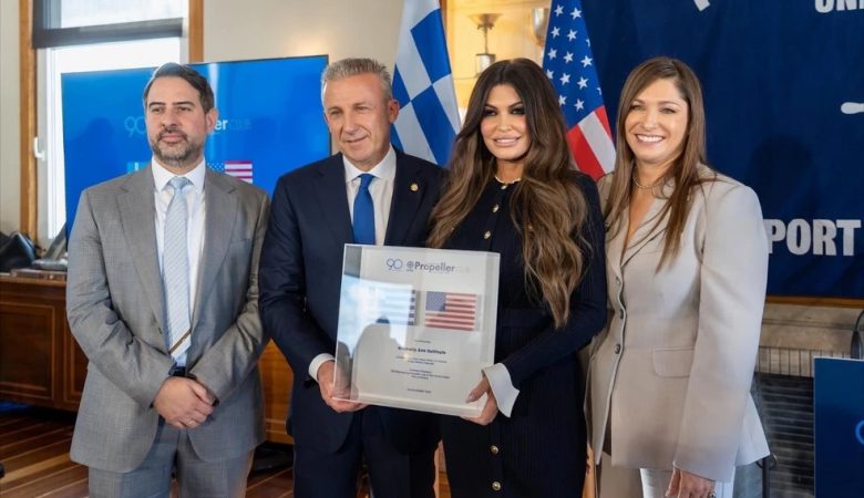 Επίτιμη πρόεδρος του Propeller Club Πειραιά η Κίμπερλι Γκίλφοϊλ