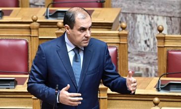 Στην Κέρκυρα ο Κώστας Κατσαφάδος για αυτοψία στις περιοχές που επλήγησαν από τα έντονα καιρικά φαινόμενα