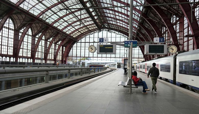 Παραλύει από σήμερα το Βέλγιο για εθνική απεργία τριών ημερών