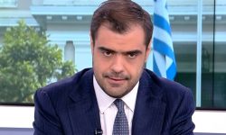 Μαρινάκης: Ο Τσίπρας στο βιβλίο του υπερασπίστηκε μέχρι και το δημοψήφισμα – Κατάλαβα από τις γνώσεις γεωγραφίας ότι είναι ο πραγματικός συγγραφέας