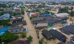 Φονικές πλημμύρες στην Ταϊλάνδη με 33 νεκρούς – Μεταφορά ασθενών σε κρίσιμη κατάσταση από νοσοκομείο