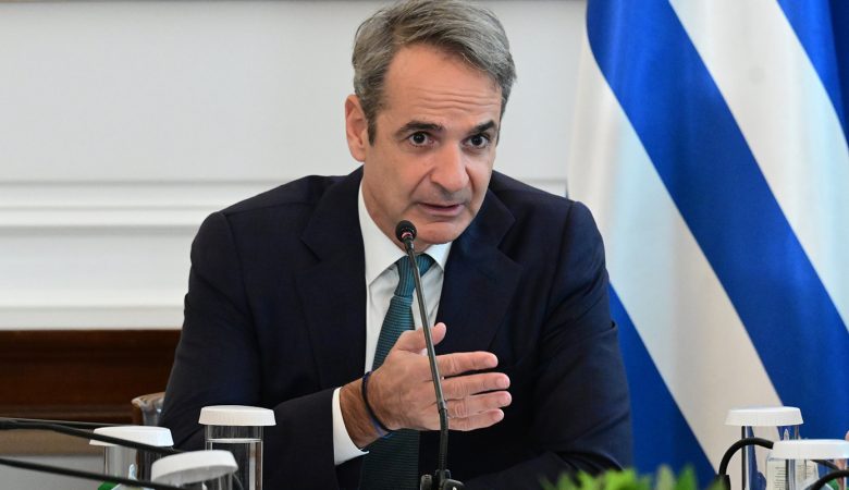 Μητσοτάκης στο Υπουργικό: Είναι η πρώτη φορά που έχουμε μια τέτοια ιστορική συμφωνία, η οποία θέτει κανόνες στην αγορά εργασίας