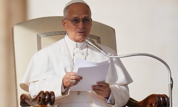 Πάπας Λέων: Ο Θεός δεν ευλογεί ποτέ τον πόλεμο. Να λύσουμε τις διαμάχες ως άνθρωποι, όχι ως ζώα