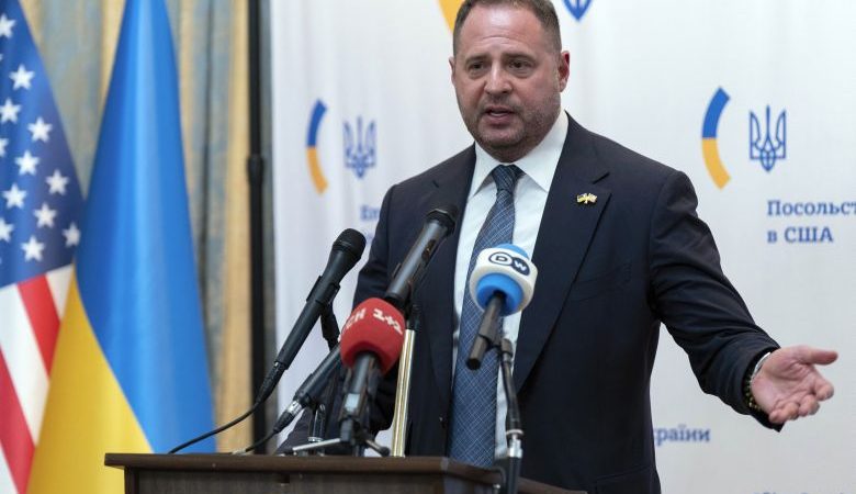 Παραιτήθηκε το «δεξί χέρι» του Ζελένσκι λόγω της έρευνας για διαφθορά στην Ουκρανία