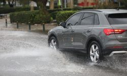 Έρχεται νέο κύμα κακοκαιρίας από την Τετάρτη: Καταιγίδες, χαλάζι και θυελλώδεις νοτιάδες