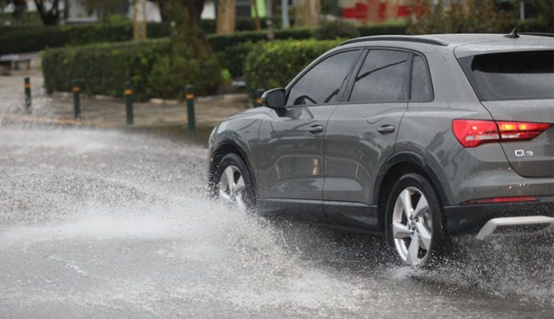 Έρχεται νέο κύμα κακοκαιρίας από την Τετάρτη: Καταιγίδες, χαλάζι και θυελλώδεις νοτιάδες