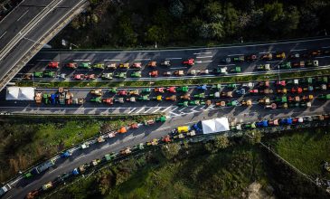 Κλιμακώνουν τις κινητοποιήσεις οι αγρότες παρά τα μέτρα της κυβέρνησης – Ζητούν συνάντηση με τον πρωθυπουργό