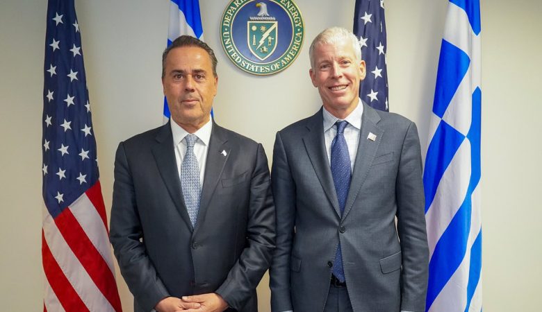 Συνάντηση Παπασταύρου με τον υπ. Ενέργειας των ΗΠΑ: Στο επίκεντρο η δημιουργία ομάδας εργασίας για τα ζητήματα του Κάθετου Διαδρόμου