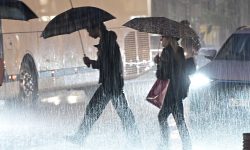 Συνεχίζεται με μεγάλη ένταση η κακοκαιρία Byron – Κλειστοί δρόμοι λόγω συσσώρευσης υδάτων, μετ΄εμποδίων πραγματοποιείται η κίνηση των οχημάτων