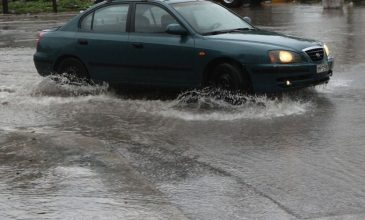 Κακοκαιρία Byron: Υπερχείλισαν οι ποταμοί Πηνειός και Ενιπέας