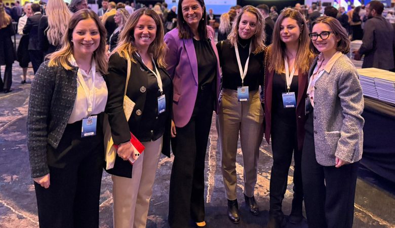 Κεραμέως: Η Ελλάδα του σήμερα δεν έχει καμία σχέση με την Ελλάδα που άφησαν πίσω τους οι συμπατριώτες μας