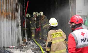 Πυρκαγιά σε επταώροφο κτίριο στην Τζακάρτα – 20 άνθρωποι έχασαν τη ζωή τους