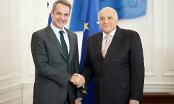 Συνάντηση Μητσοτάκη με τον υπουργό Επικρατείας της Αλγερίας