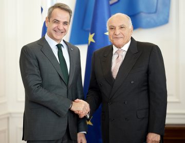 Συνάντηση Μητσοτάκη με τον υπουργό Επικρατείας της Αλγερίας