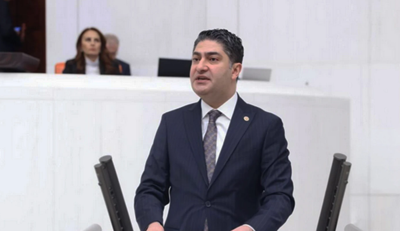 Προκλητικός ο κυβερνητικός εταίρος του Ερντογάν: «Θα βγάλουμε τα μάτια και θα σπάσουμε τα χέρια της Ελλάδας»