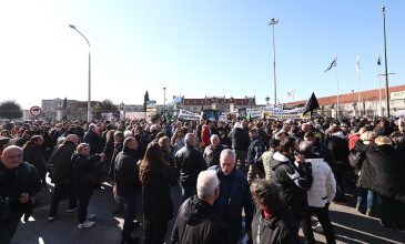 Αμετακίνητα τα αγροτικά μπλόκα – Αυτά είναι όλα τα αιτήματα των αγροτών, κτηνοτρόφων και μελισσοκόμων προς την κυβέρνηση