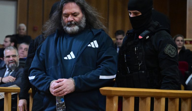 Δίκη Χρυσής Αυγής: «Εγκληματική οργάνωση με ναζιστική ιδεολογία. Αυτό ήταν το κίνητρό τους» είπε η εισαγγελέας