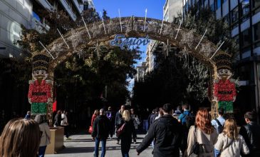 Ανοικτά τα καταστήματα σήμερα, σε ρυθμούς εορταστικού ωραρίου η κυριακάτικη αγορά