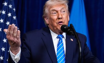 Ο Τραμπ επαναλαμβάνει ότι η υγεία του είναι τέλεια