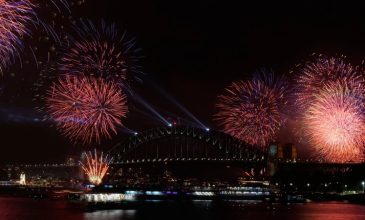 Ο πλανήτης μετρά αντίστροφα για το 2026 – Οι χώρες του Ειρηνικού υποδέχθηκαν ήδη το νέο έτος