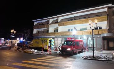 Από το υπόγειο φαίνεται να ξεκίνησε η φωτιά σε μπαρ του Κραν Μοντανά, σύμφωνα με μαρτυρίες – Σερβιτόρος άναψε βεγγαλικό σε τούρτα