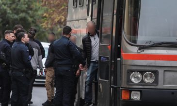 Για τις 3 Φεβρουαρίου διεκόπη η δίκη του πρώην αστυνομικού της Βουλής και της συζύγου του που κατηγορούνται για κακοποίηση των παιδιών τους